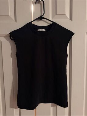 Zara Black Sleeveless Crewneck Tank